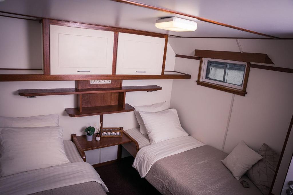 Unique Hotelboat Botel Lena Maria Amsterdam Buitenkant foto